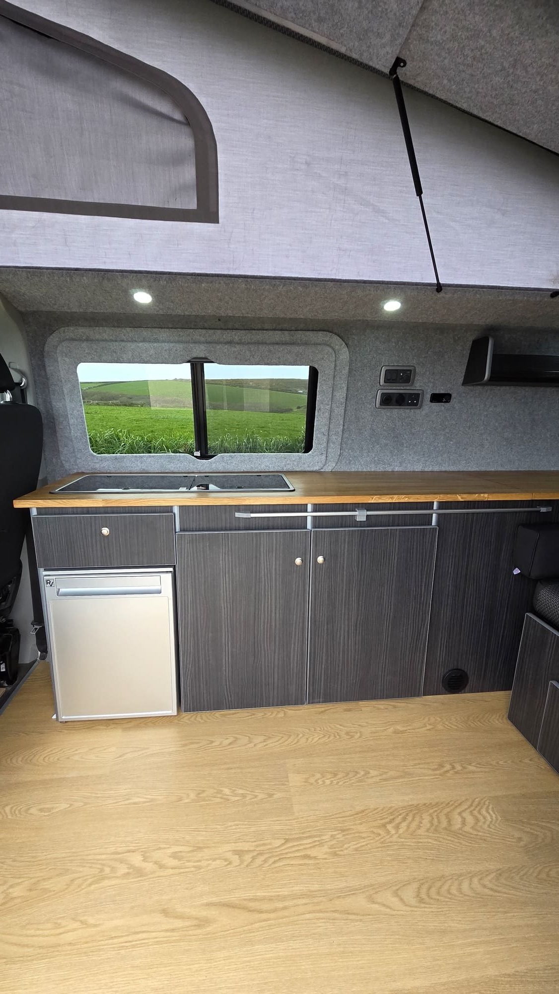 VW T6 - Low-level Freestyler VW T6 - Low-level Freestyler