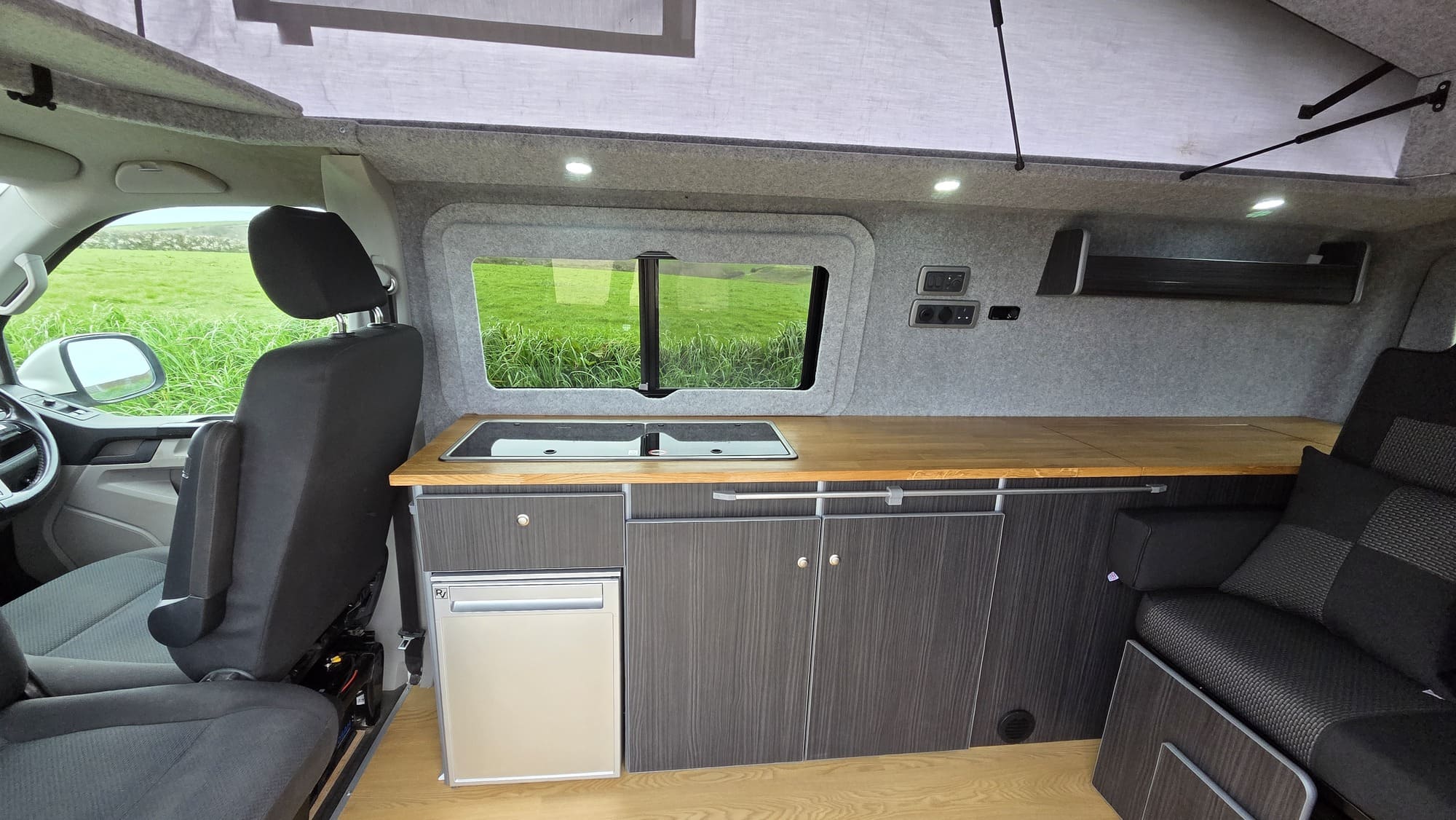 VW T6 - Low-level Freestyler VW T6 - Low-level Freestyler