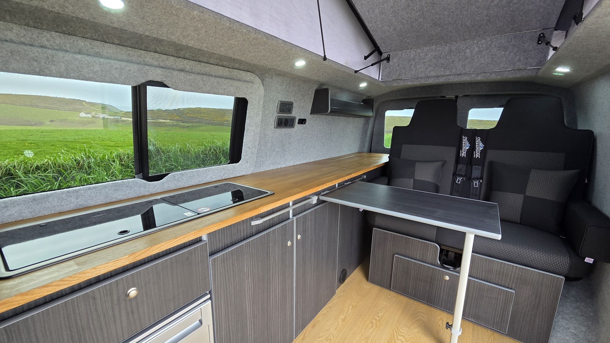 VW T6 - Low-level Freestyler VW T6 - Low-level Freestyler