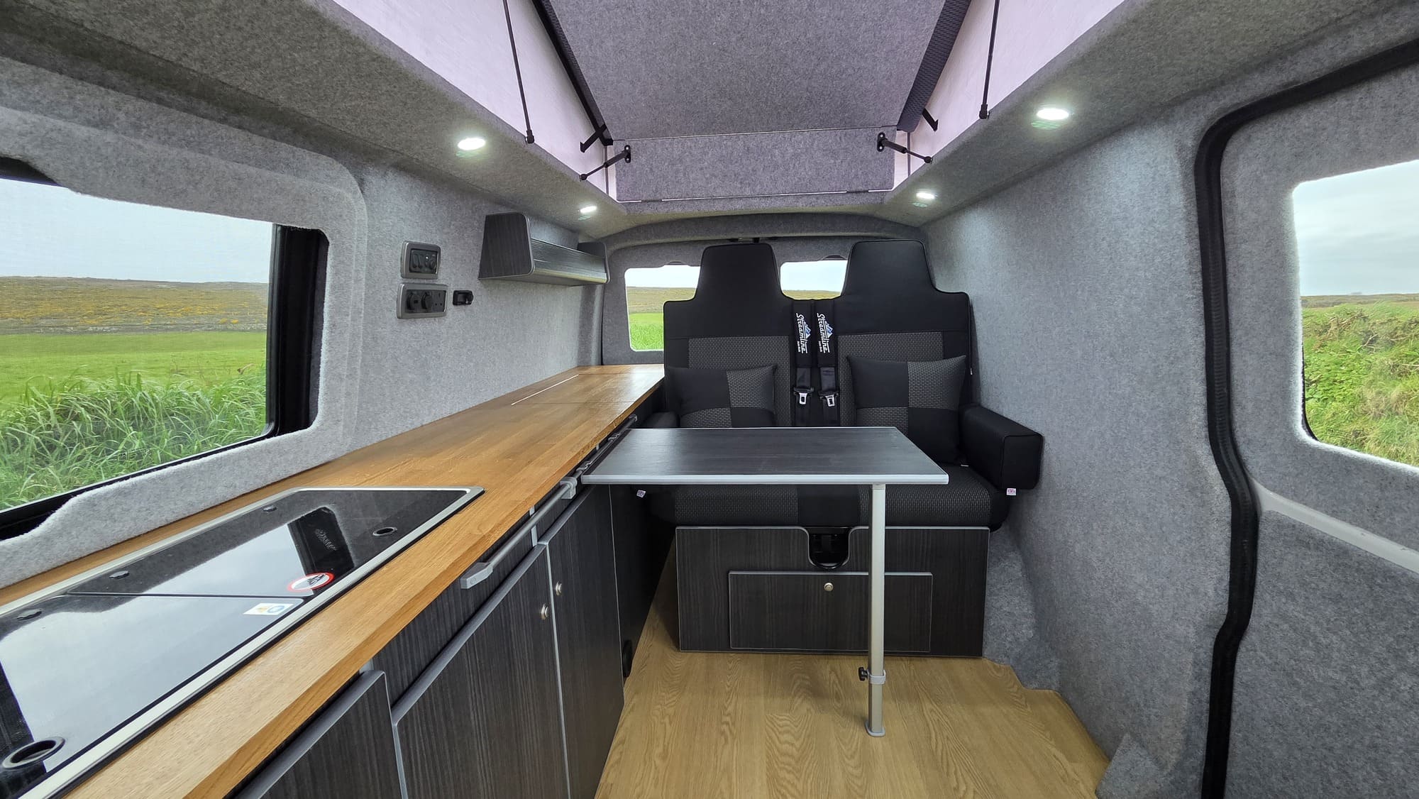 VW T6 - Low-level Freestyler VW T6 - Low-level Freestyler